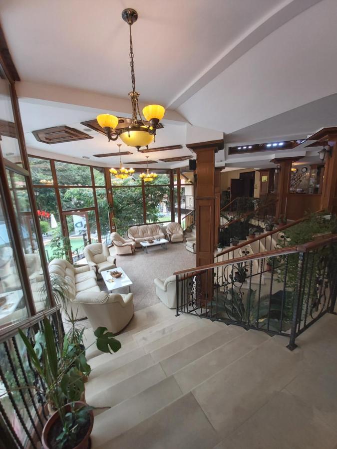 צ'יפליק Galaxy Hotel מראה חיצוני תמונה