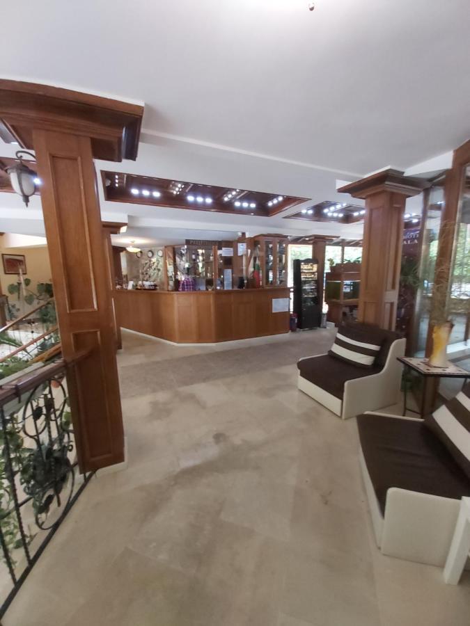 צ'יפליק Galaxy Hotel מראה חיצוני תמונה