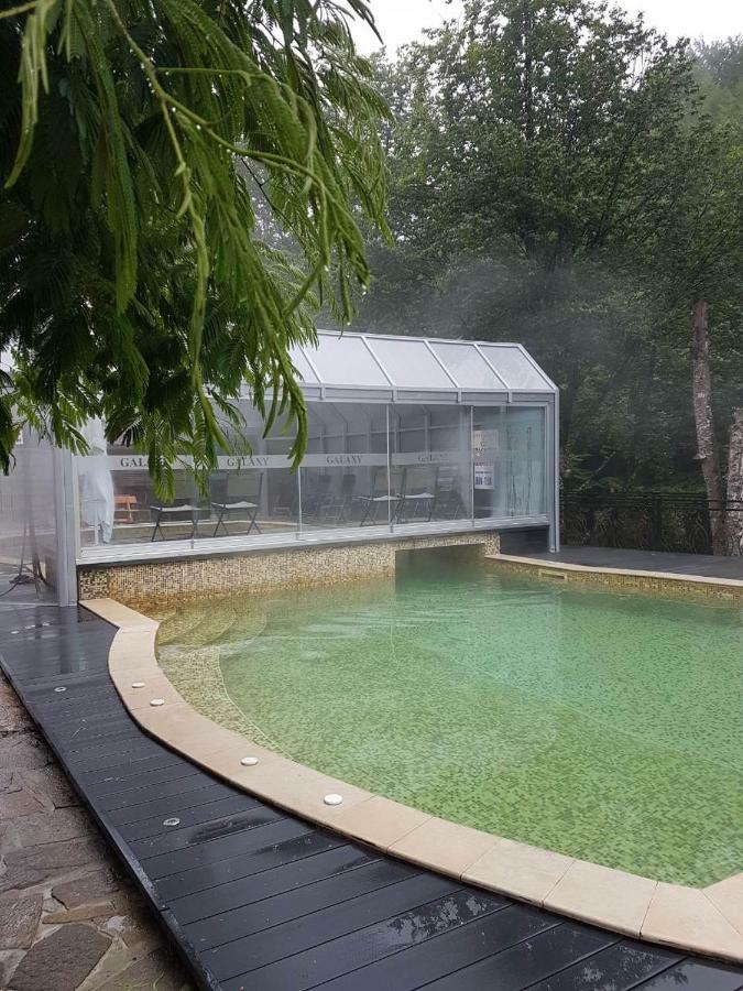 צ'יפליק Galaxy Hotel מראה חיצוני תמונה